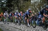 Cycliste sur le Paris Roubaix - Crédit Agricole 1re banque France particuliers professionnels institutions agriculture entreprise - Actualité Banque