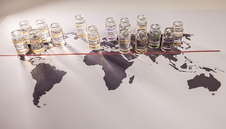 Geopolitics, pandemic and contextual intelligence