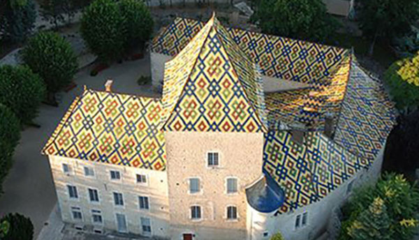 Le Château de Santenay propose l'organisation de mariages et d'événements tournés vers les entreprises - credit agricole groupe et banque france